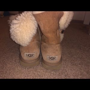 UGG BOOTS